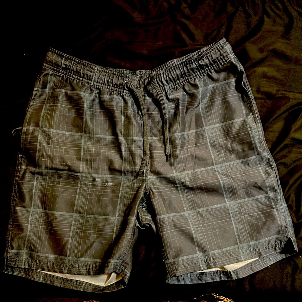 Really nice Men’s shorts size Medium.